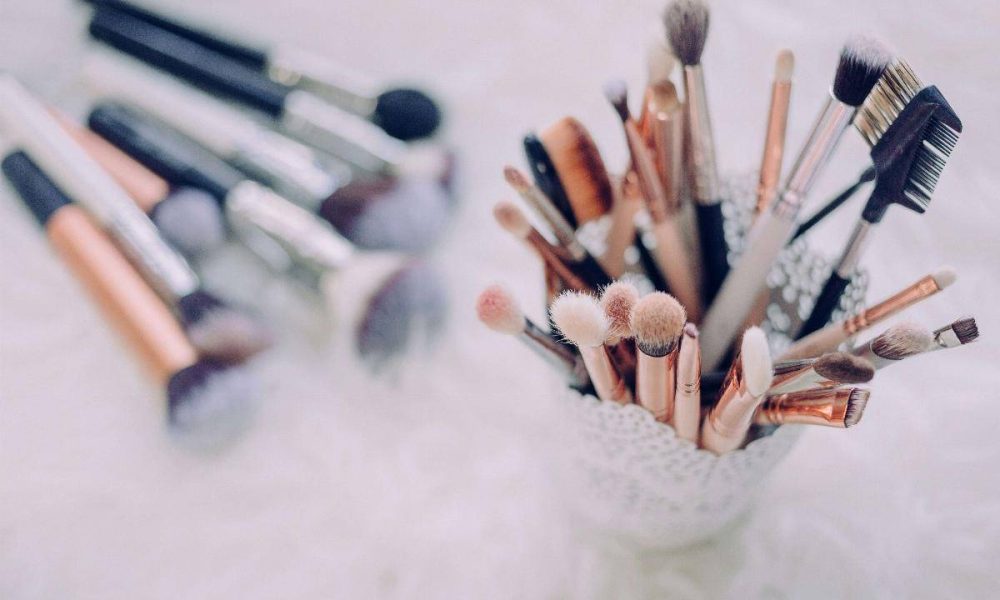 Italian makeup brand: perché il minimalismo sta ridefinendo il beauty